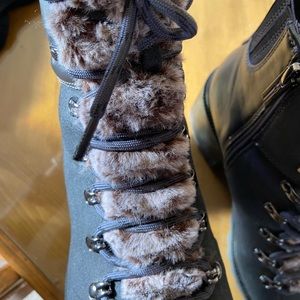 Tommy Hilfiger leather/faux fur/suede heeled lug boots size 8.5 with box